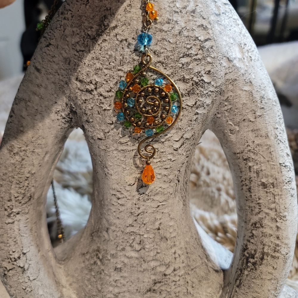 Beaded wire necklace